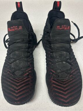 Nike LeBron 16 Fresh Bred Black Red Men's Basketball Shoes Size 11.5 EXCELLENT